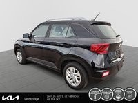2023 Hyundai Venue Preferred-3