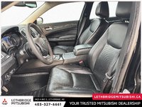 2023 Chrysler 300 Touring-7