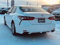 Toyota Camry SE 2024-1