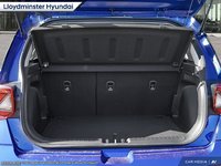 2025 Hyundai Venue Essential-6