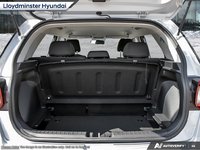 2025 Hyundai Venue Essential-6
