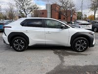 Toyota bZ4X XLE 2023-6