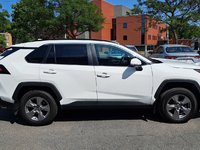 Camions Toyota RAV4 XLE 2022-2