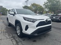Toyota RAV4 LE 2022-6