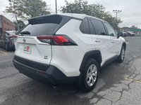 Toyota RAV4 LE 2022-4
