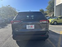 Toyota RAV4 LE 2022-3