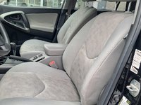 Toyota RAV4 Base 2010-7