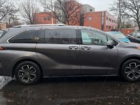 2025 Toyota Sienna Limited-2