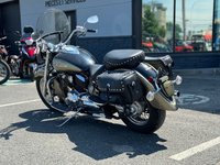 2005 Yamaha V-Star 1100 Classic-1