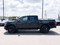 2018 Nissan Titan SL Midnight Edition-4