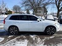 2022 Volvo XC90 T6 Momentum 7 Passenger-7