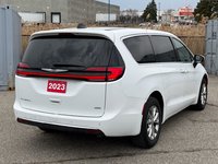2023 Chrysler Pacifica Touring-L-6