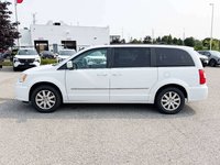 2014 Chrysler Town & Country Touring-3