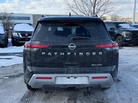 2024 Nissan Pathfinder SV-5