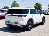 2025 Nissan Pathfinder Platinum-6