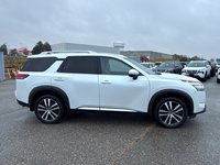 2025 Nissan Pathfinder Platinum-7