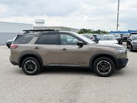 2025 Nissan Pathfinder-7