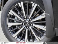 2026 Nissan Pathfinder Platinum Captains Chair-5