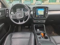 2022 Volvo XC40 Momentum | Sunroof | Premium & Climate Package-1