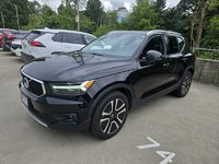 2022 Volvo XC40 Momentum | Sunroof | Premium & Climate Package-0