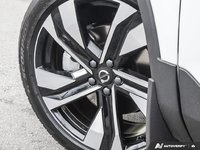 2026 Volvo XC40 Ultra (Dark Theme)-5