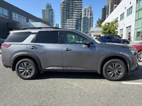 2024 Nissan Pathfinder SV 4X4 // 2.99% FINANCING-4