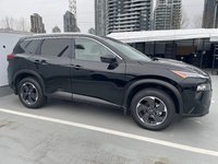 2025 Nissan Rogue SV AWD // 2.99% FINANCING!-3