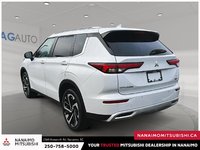 2023 Mitsubishi Outlander LE-3