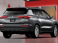 2025 Mitsubishi Outlander Plug-In Hybrid ES S-AWC-2