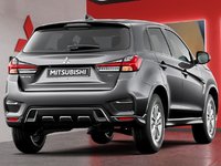 2027 Mitsubishi RVR SE AWC-2