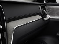 2025 Volvo S60 Plug-In Hybrid T8 AWD Ultra Dark Theme-6