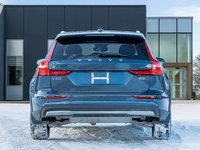 Volvo V60 Cross Country B5 AWD Plus  CPO RATE fr 3.49%*  STATION WAGON 2025-5