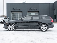 Volvo V60 Cross Country B5 AWD Core  LOW KM  NEARLY NEW  VOLVO CPO 2025-2