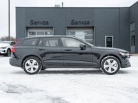 Volvo V60 Cross Country B5 AWD Core  LOW KM  NEARLY NEW  VOLVO CPO 2025-4