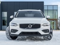 Volvo V60 Cross Country B5 AWD PLUS  ISD 5th Aug 2025  CPO RATE FROM 3.49% 2025-1