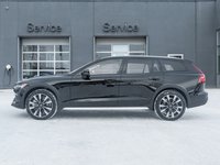 Volvo V60 Cross Country B5 AWD Ultra  NEARLY NEW  VOLVO CPO 2026-2