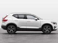 2025 Volvo XC40 B5 AWD Core Bright Theme-4