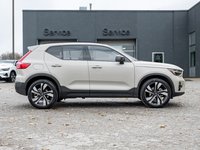 2025 Volvo XC40 B5 AWD Plus Dark Theme  CLIMATE PACK  22 WHEELS-4