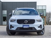 Volvo XC40 B5 AWD Plus Dark Theme CLOUD BLUE VOLVO CPO 2025-1