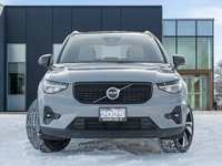 Volvo XC40 B5 AWD Plus Dark Theme  20 ALLOY WHEELS  CPO 2025-1