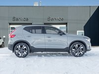 Volvo XC40 B5 AWD Plus Dark Theme  20 ALLOY WHEELS  CPO 2025-4