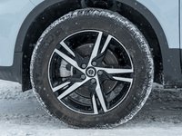 2025 Volvo XC40 B5 AWD Core Bright Theme  CPO FIN RATE 3.49%*-4%*-3