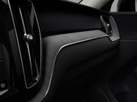 2025 Volvo XC60 Plug-In Hybrid T8 AWD Plus Dark Theme-6