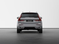 Volvo XC60 B5 AWD Plus Dark Theme 2025-3