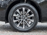 2025 Volvo XC60 B5 AWD Plus Dark Theme-3