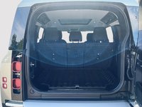 Land Rover Defender 110 S 2025-5