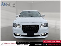 2023 Chrysler 300 Touring-1