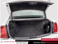 2023 Chrysler 300 Touring-5