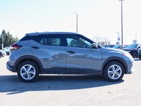 2025 Nissan Kicks Play S-2