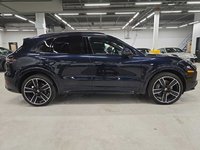 2022 Porsche Cayenne BASE-4